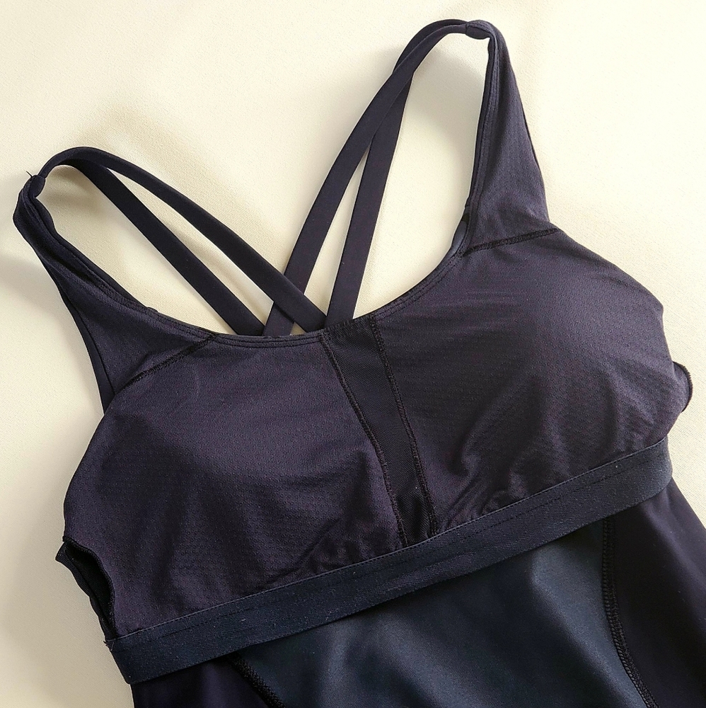 🎀 Activewear Like New Lululemon Energy Tank Paisley Inkwell🎀 - Picture 6 of 9